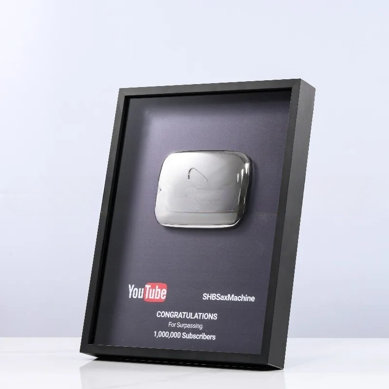 YouTube and Bilibili Game Butt - đánh giá và giá Board Game Logo